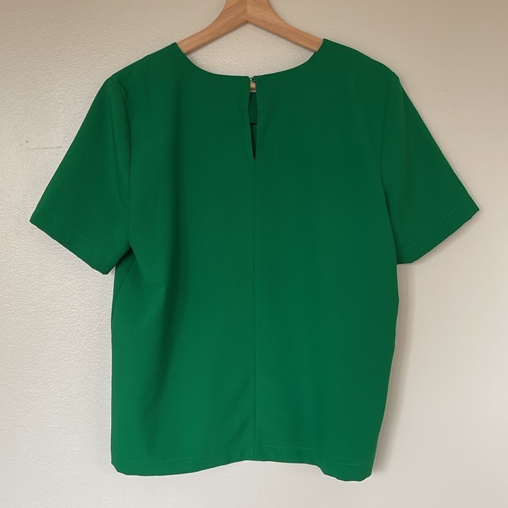 Woven Crew Neck Short Sleeve Blouse - Kelly Green, Ann Taylor - Size Medium - Picture 6 of 11